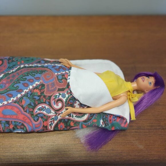 Vintage Handmade Barbie Doll Tent, Couch, and Sleeping Bag. (doll not included) - Picture 8 of 8